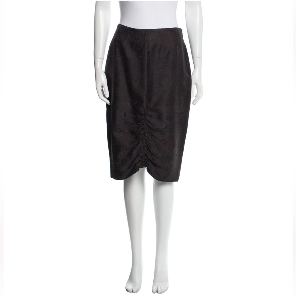 GIORGIO ARMANI
Silk Knee-Length Skirt
Size: M | US6, IT42